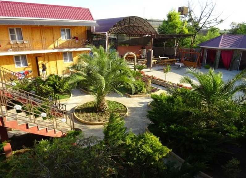 . Гостевой дом "Розовая пантера". Гагра