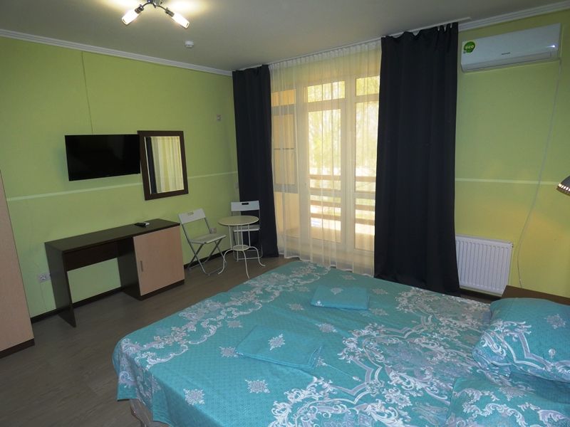 . Отель «Глория». Голубицкая