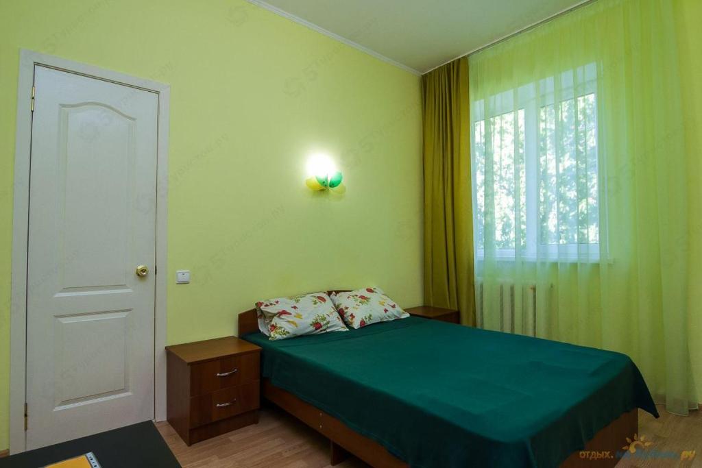 3-х местный Стандарт. Гостевой дом "Коллективная 16/а". Ейск