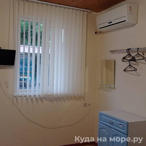 . Гостевой двор в п. Приморское. Новый Афон