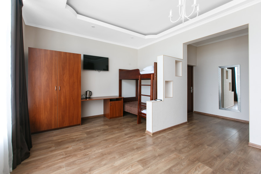 Семейный улучшенный. Гостиница "Пеликан". Сочи