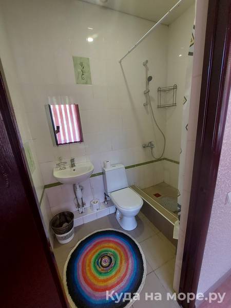 Стандартный четырёхместный номер. Гостевой дом "Нур". Ольгинка Стандартный четырёхместный номер. Гостевой дом "Нур". Ольгинка