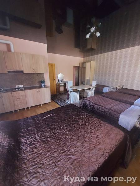 Шестиместный номер-студия. Гостевой дом "Нур". Ольгинка Шестиместный номер-студия. Гостевой дом "Нур". Ольгинка