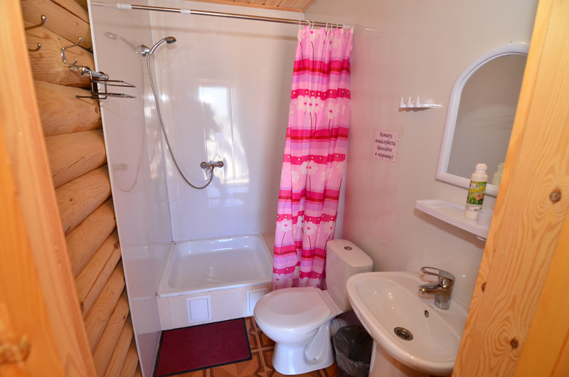 Деревянный коттедж (эко-дом) 2-местный номер. Гостевой дом «В гостях у Тихона». Заозерное