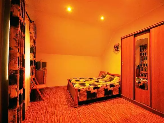 Коттедж. Отель «Каприз». Домбай-гостиницы