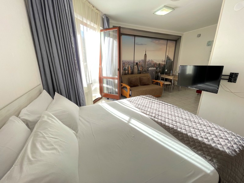 Двухместные апартаменты студио с балконом. Апартаменты Чудо. Красная Поляна