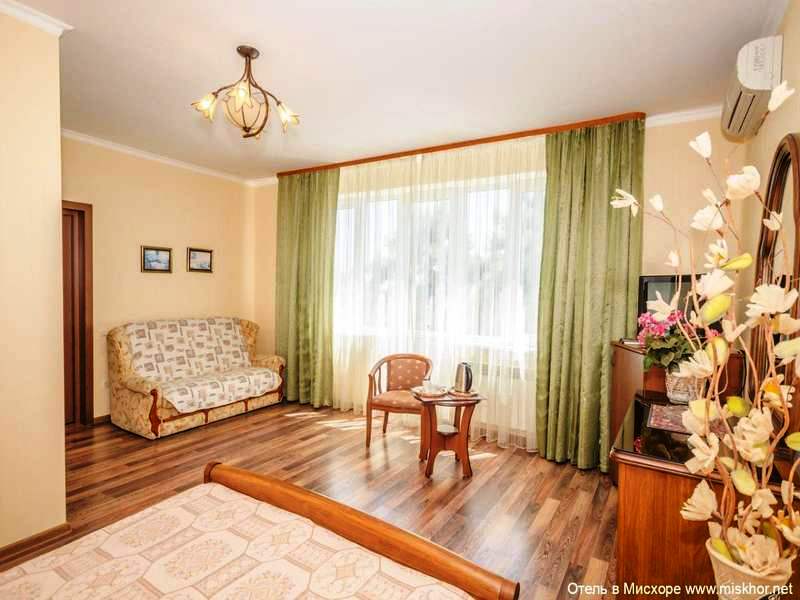 . Отель Вилла Сосновый бор. Гаспра