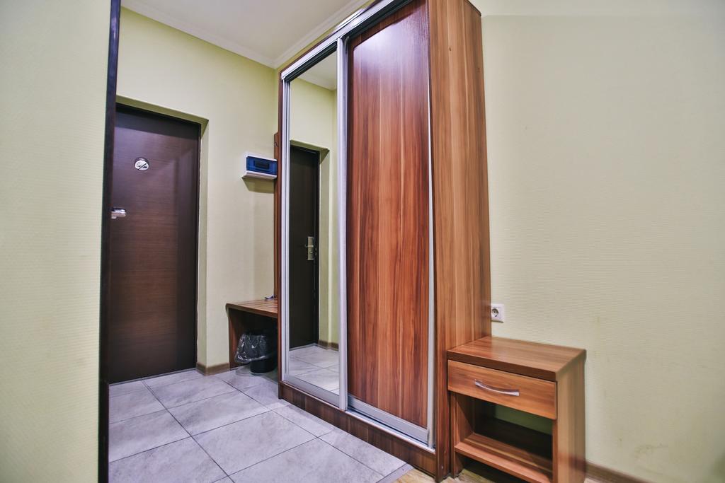 стандартный 3 местный номер . Гостиница Hotel RUS. Адлер