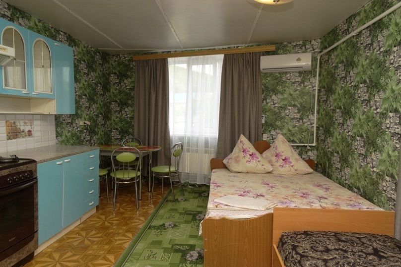 4х местный с автономной кухней. Частный сектор Строителей 6/2 в п. Пионерный. Сукко