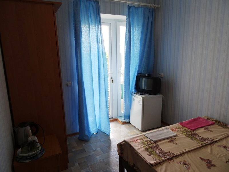 «Полулюкс». Гостевой дом Парус. Коктебель