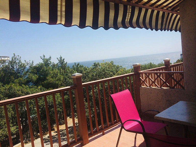 Номер Студио с балконом вид на море. Мини-гостиница "Премьера". Кацивели