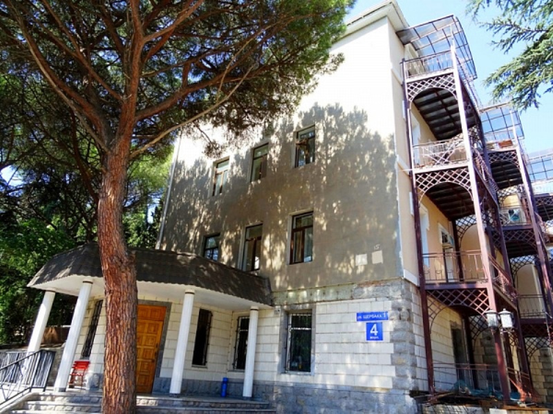 . Гостиница Briz. Ялта