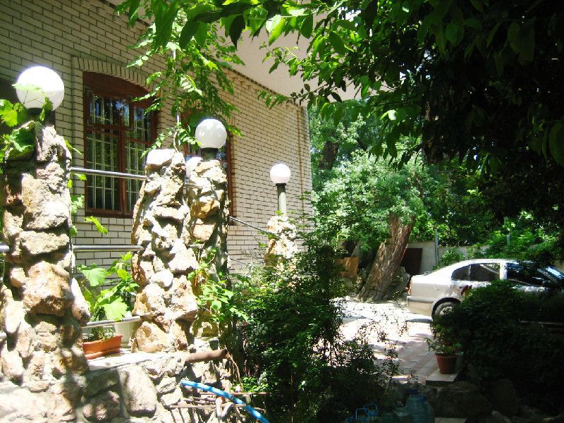 . Гостевой дом «Радмир». Алупка