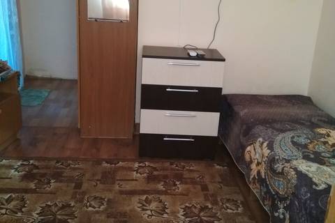 Четырехместный стандарт номер с кухней-столовой комната (18 м2 кухня 12 м2). Гостевой дом «Высотной 13». Голубицкая