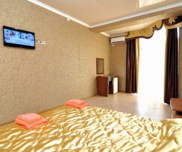 Люкс 2-х местный с балконом. Гостевой дом «Елиза». Витязево