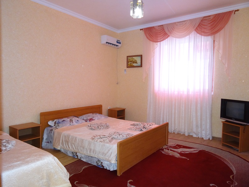 . Гостевой дом Леополис. Курорты Евпатории