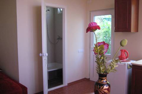 Стандартный номер «Красный». Гостевой дом «Людмила» - Гурзуф. Гурзуф