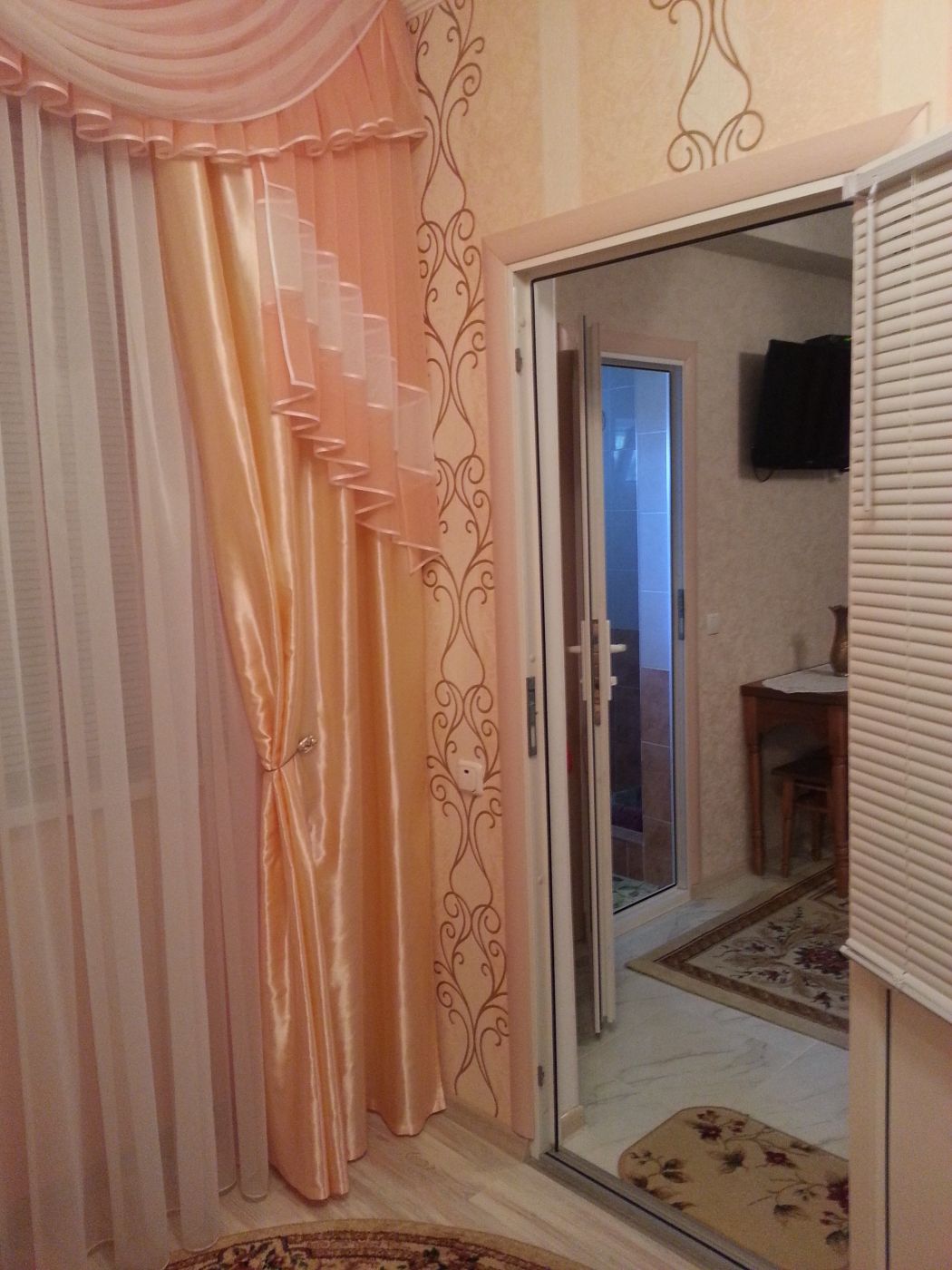 . Гостевой дом жилье под ключ у моря . Гаспра