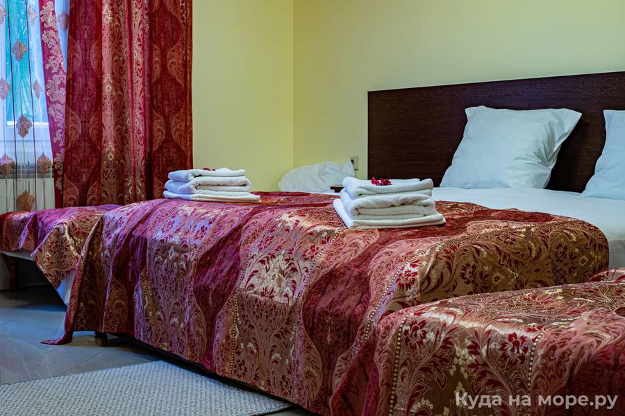 Семейный с балконом. Семейный клуб-отель «Мадагаскар». Дагомыс