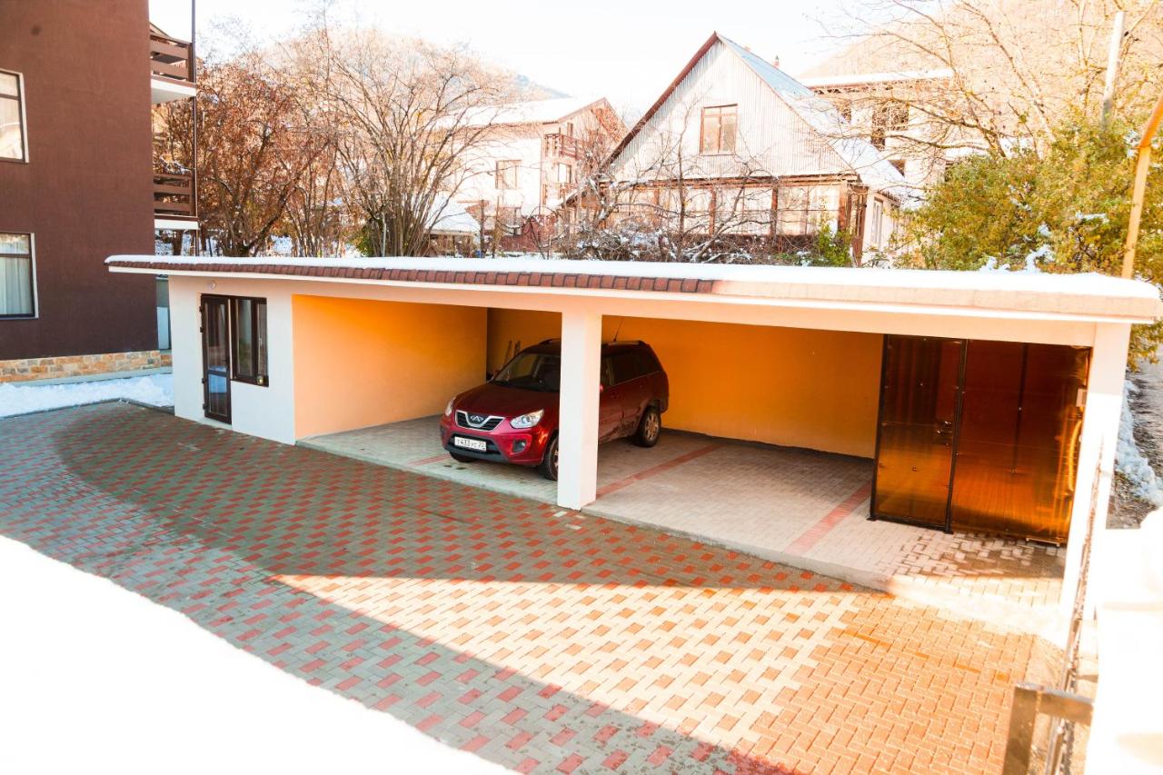 . Апарт-отель "Благодарный круглый год". Красная Поляна