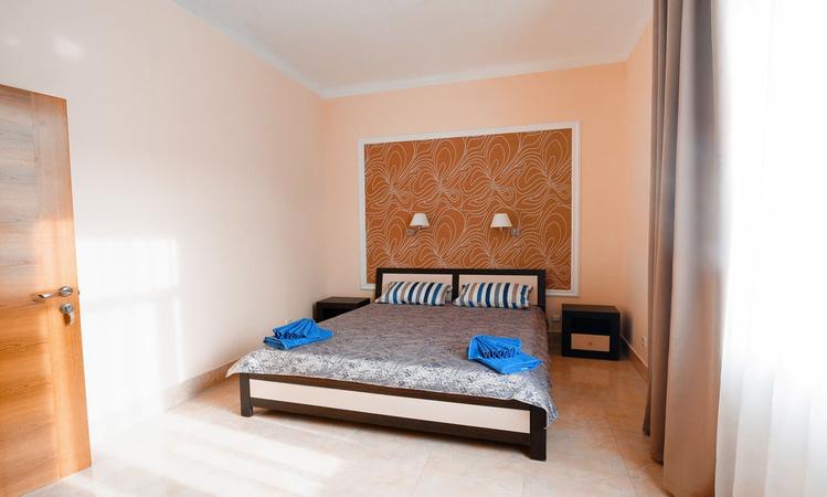 СЕМЕЙНЫЙ 2-Х КОМНАТНЫЙ ЛЮКС. Отель "Юрзуф". Гурзуф СЕМЕЙНЫЙ 2-Х КОМНАТНЫЙ ЛЮКС. Отель "Юрзуф". Гурзуф