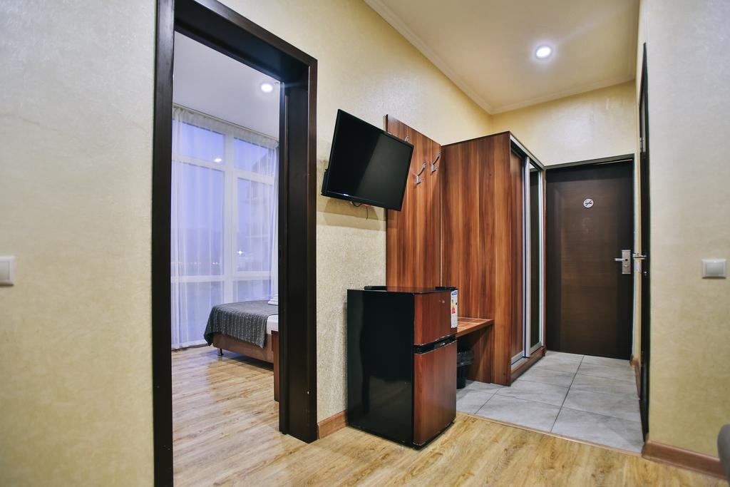 люкс . Гостиница Hotel RUS. Адлер