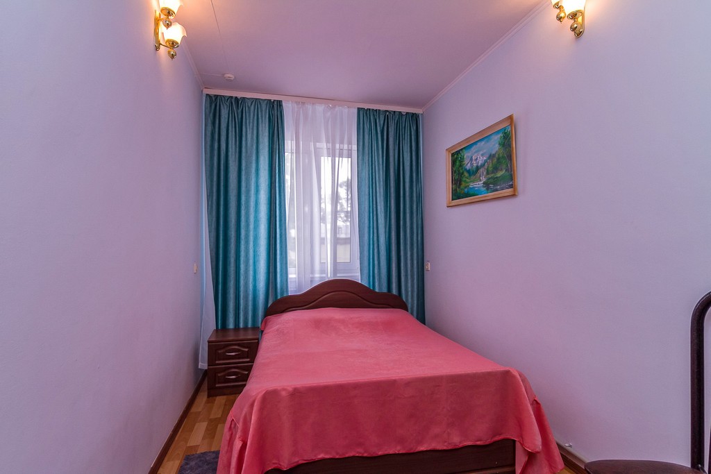 4-х мест., 3-х комнатный с кухней. Гостиница Приазовочка. Ейск