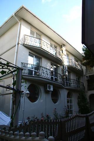 . Гостевой дом «Артур». Севастополь