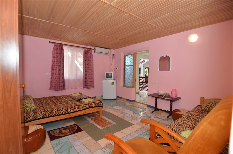 3-местный улучшенный. Гостевой дом «Белый». Саки