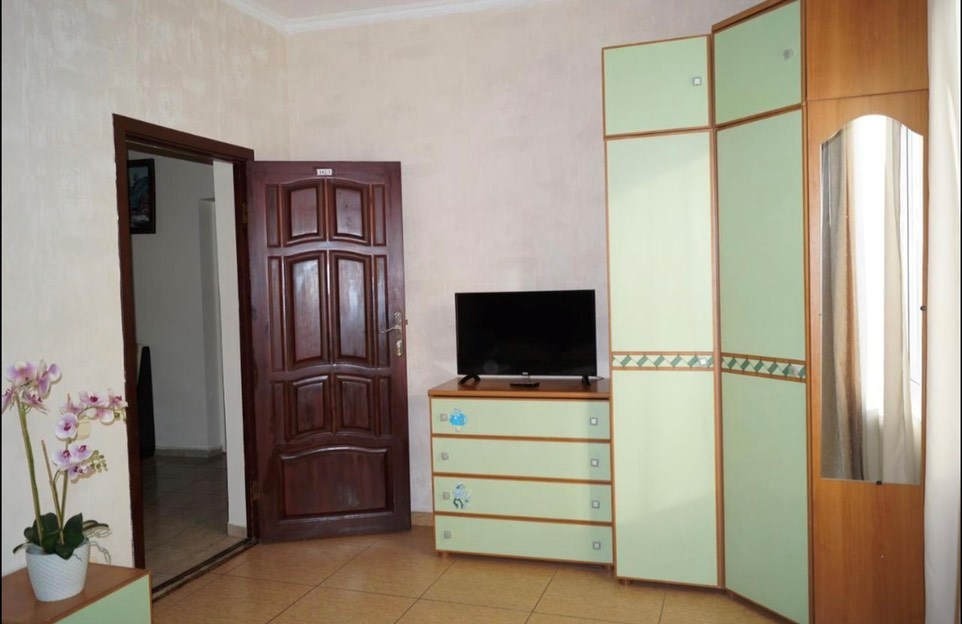 Трехместный номер стандарт класса. Апарт-отель Самара. Адлер