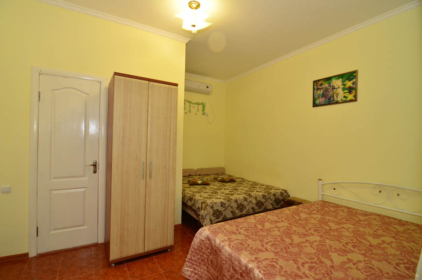 4-местный номер «Мятный». Гостевой дом Гостевой дом «Радуга». Саки