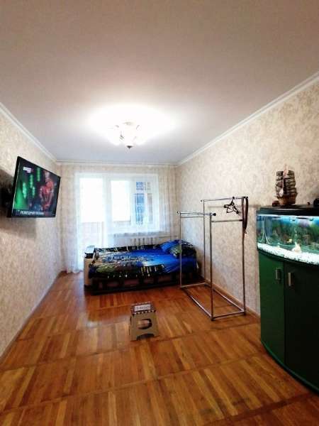 . Квартира в многоквартирном доме 3 комнатная Центральная 3. Небуг