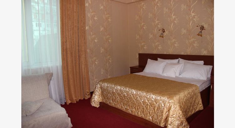 Полулюкс. Отель Астория. Туапсе