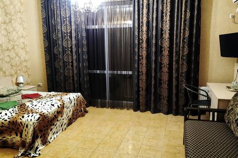 4-х местный номер «Люкс» (32 кв. метра). Гостевой дом "Лазаревское". Лазаревское