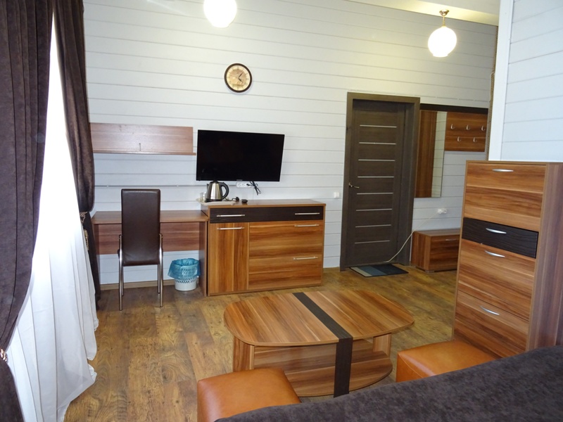 Стандарт 2 этаж (с видом во двор  на горы). Гостевой дом "Золотые пески". Гудаута