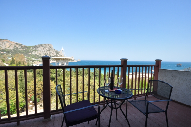 Стандарт с балконом вид на море. Мини-гостиница "Премьера". Кацивели