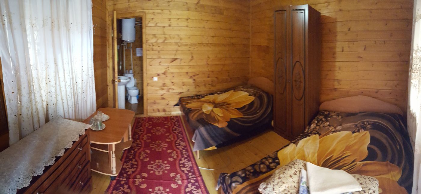 . Гостевой дом У Ирины. Пицунда