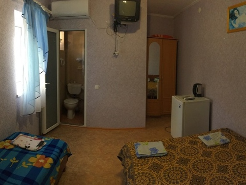 «Люкс» 2-4х местный. Гостевой дом Парус. Коктебель