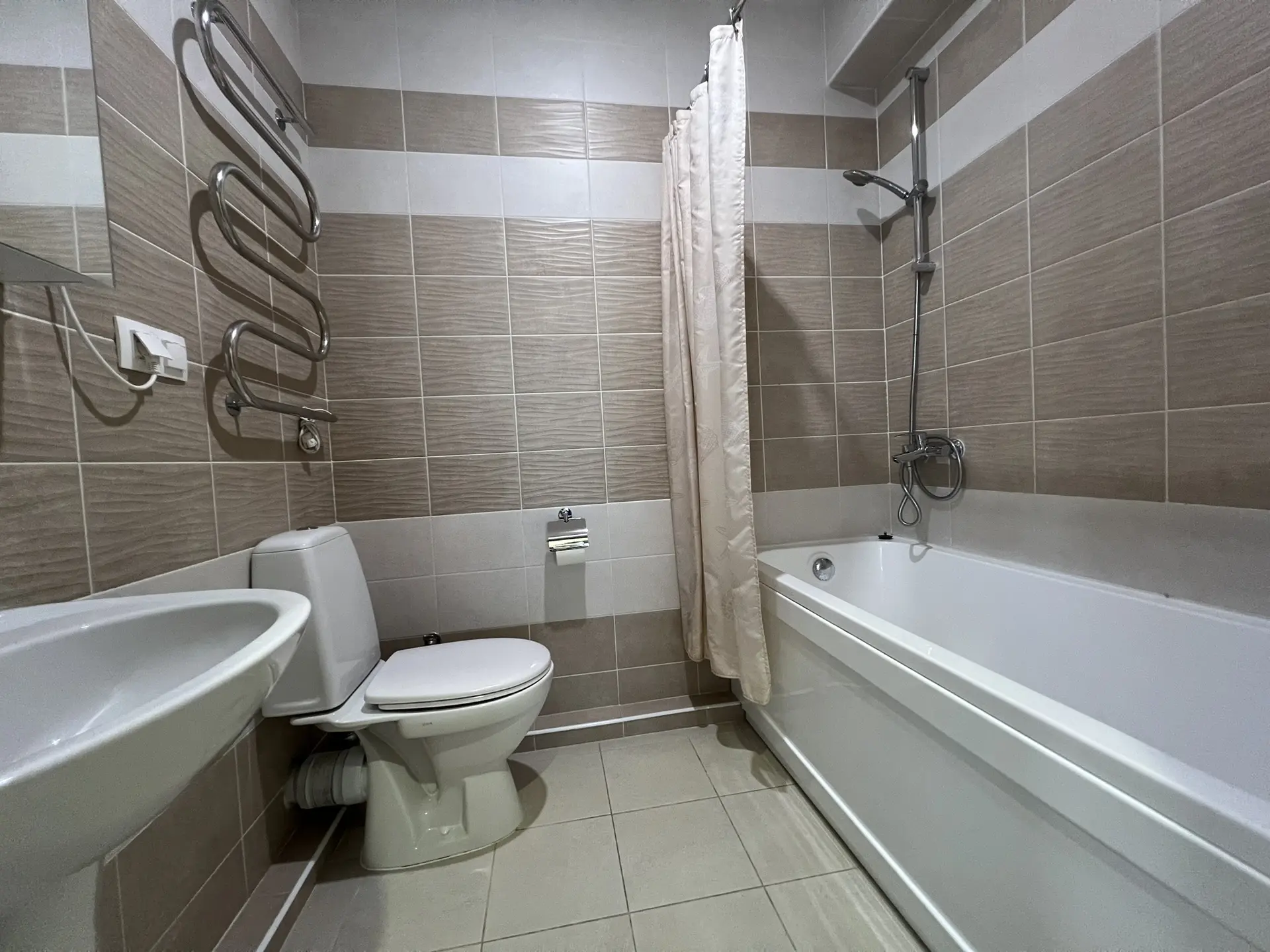 . Квартира в многоквартирном доме Квартира у моря видовая с балконами. Дагомыс