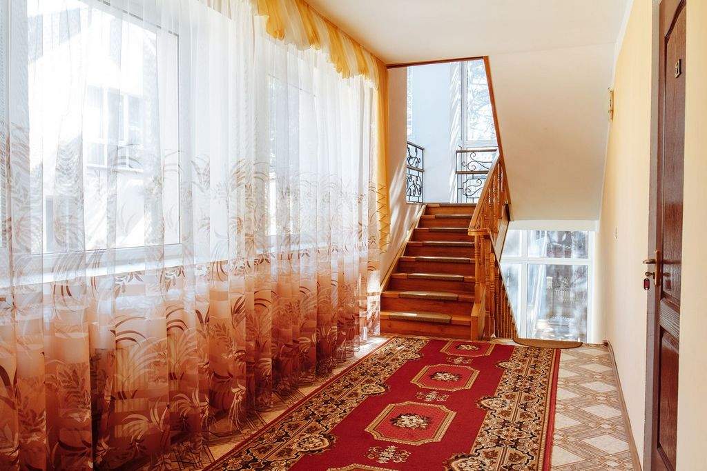 . Гостевой дом «Артур». Севастополь