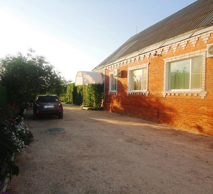 . Гостевой дом "Коллективная 16/а". Ейск