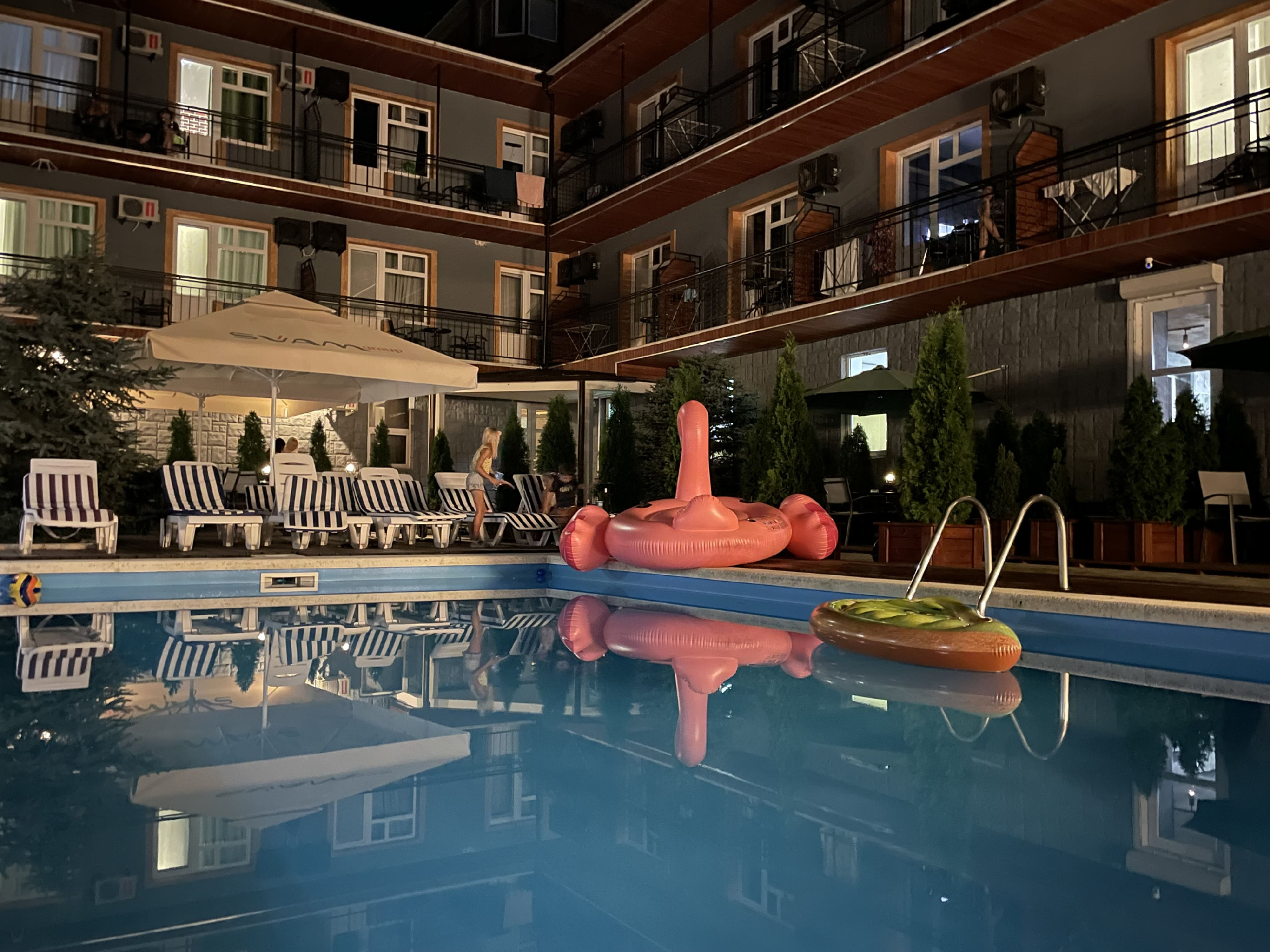 . Отель «БРЮТ». Геленджик