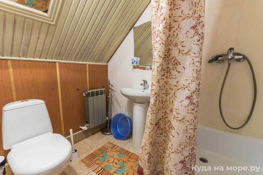 № 33 Полулюкс мансардный 3-х местный. Гостевой дом «Фламинго». Архипо-Осиповка № 33 Полулюкс мансардный 3-х местный. Гостевой дом «Фламинго». Архипо-Осиповка