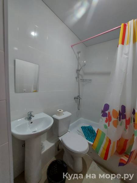 Стандартный пятиместный номер. Гостевой дом "Нур". Ольгинка Стандартный пятиместный номер. Гостевой дом "Нур". Ольгинка