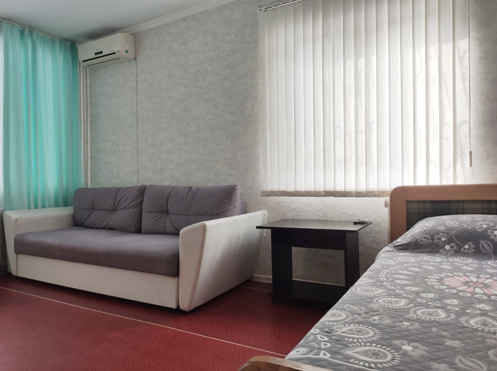 . 1-но комн кв у жд. Лазаревское