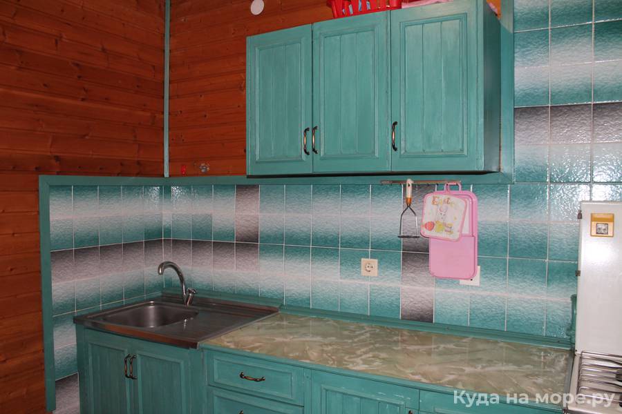 Коттедж с отдельной кухней. Гостевой дом "Алфавит". Адлер