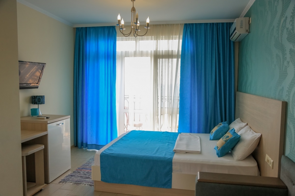 Полулюкс 1 комнатный. Гостевой дом Частный "Арзы". Симеиз