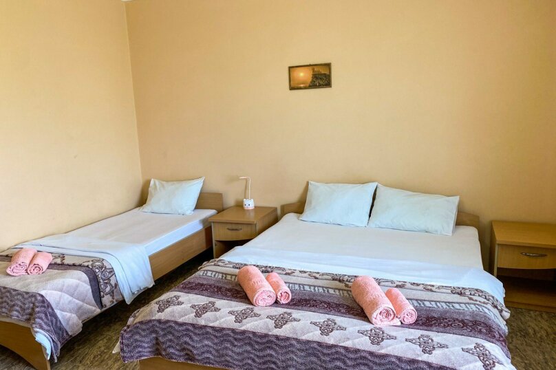 2,3,4х местные комнаты. Гостевой дом "Валерия". Заозерное