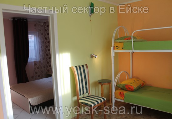 Отдельный дом на 4 человека. Гостевой дом на Кропоткина 39. Ейск