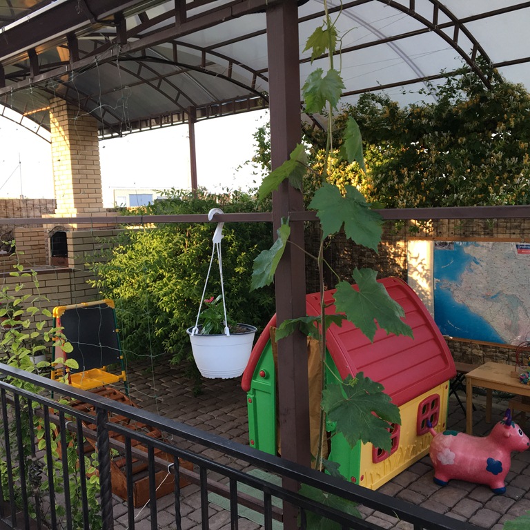 . Гостевой дом &quot;Сафари&quot; гостевой дом . За Родину